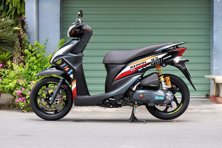 Hai ban do scooter Honda Vision ca tinh cua biker Viet